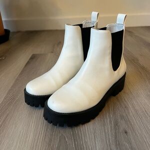 White bp Chelsea Boots